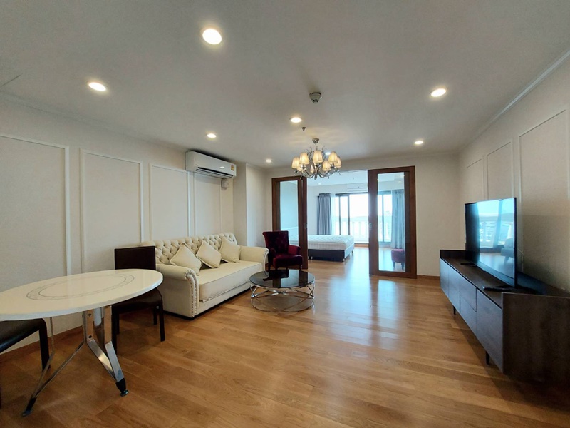 ให้เช่าคอนโด สเตท ทาวเวอร์ คอนโดมิเนียม พื้นที่ 68.23 ตรม. 1 ห้องนอน เช่า 28,000 บ/ด