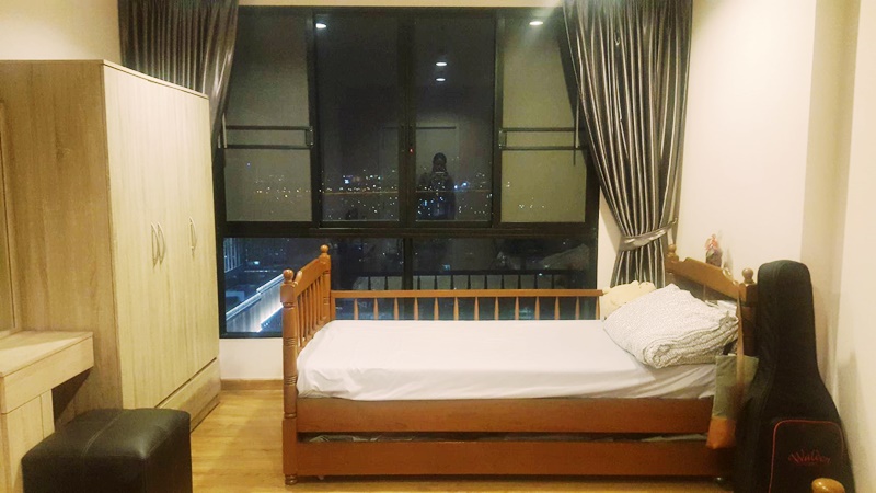 ให้เช่าคอนโด เดอะ ทรี อินเตอร์เชนจ์ พื้นที่ 22 ตร.ม. ห้องคูเปอร์ เช่า 7,500 บาท/เดือน