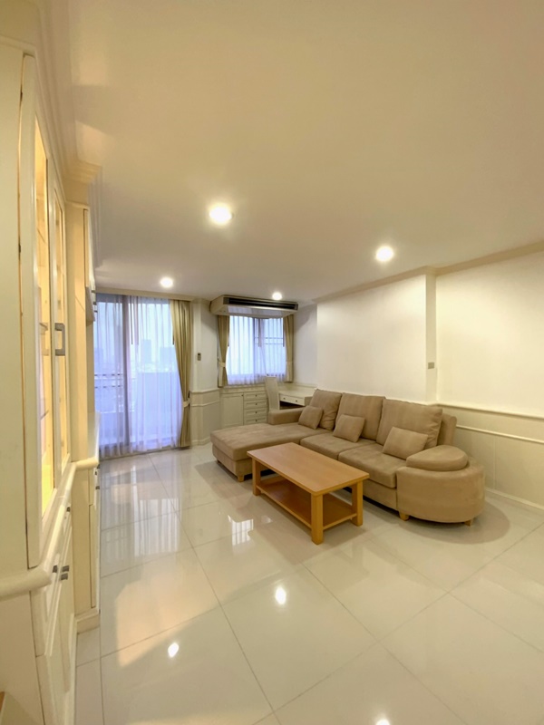 ให้เช่าคอนโด ศุภาลัย เพลส สุขุมวิท 39 พื้นที่ 97 ตรม. 2 ห้องนอน เช่า 40,000 บาท/เดือน