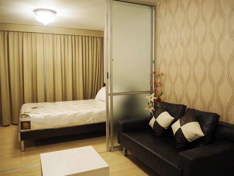 ให้เช่า ดีคอนโด รามอินทรา 47 พื้นที่ 30 ตร.ม. 1 ห้องนอน เช่า 7,500 บ/ด