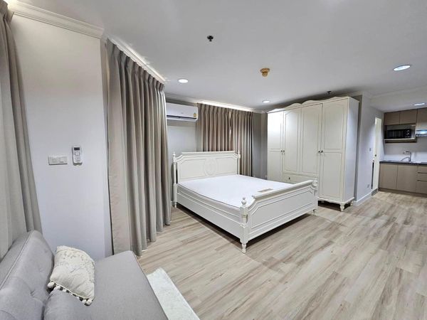 ให้เช่าคอนโด สีลม พาร์ค วิว พื้นที่ 32 ตร.ม. 1 ห้องนอน เช่า 18,000 บ/ด