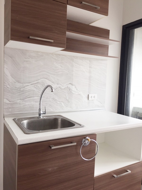 ให้เช่าคอนโด เดอะ ทรี อินเตอร์เชนจ์ พื้นที่ 30 ตร.ม. 1 ห้องนอน เช่า 9,500 บ/ด