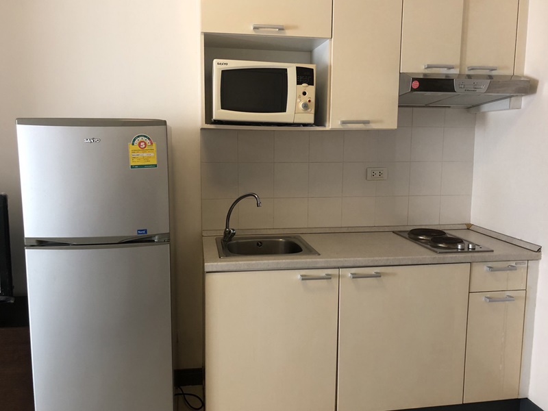 ให้เช่าคอนโด เดอะ โคลเวอร์ ทองหล่อ พื้นที่ 35 ตร.ม. 1 ห้องนอน เช่า 18,000 บ/ด