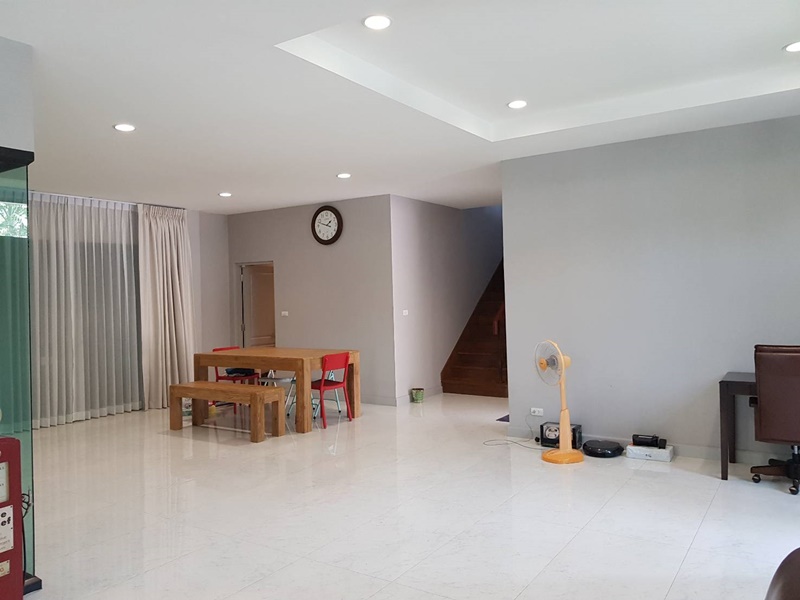 ขายบ้านเดียว 2 ชั้น ย่านสาทร พื้นที่ 94.90 ตรว. 4 ห้องนอน ขาย 19.5 ล้านบาท