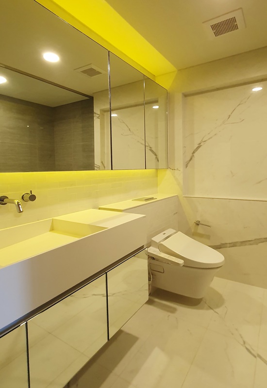 ขายคอนโด ไซมิส เอ๊กซ์คลูซีพ สุขุมวิท 31 พื้นที่ 70 ตร.ม. 2 ห้องนอน ขาย 13.53 ล้านบาท