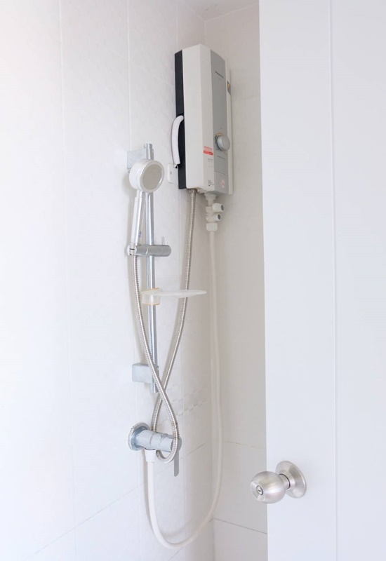 ให้เช่าคอนโด เดอะ ทรี อินเตอร์เชนจ์ พื้นที่ 23 ตร.ม. สตูดิโอ เช่า 9,000 บาท/เดือน