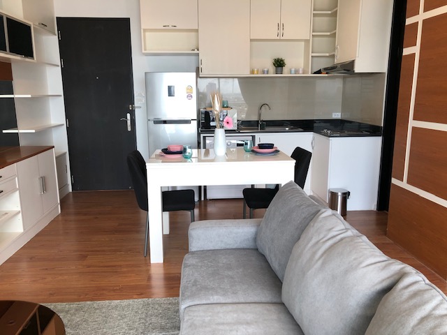 ให้เช่าคอนโด บ้านกลางกรุง สยาม-ปทุมวัน พื้นที่ 55 ตรม. 1 ห้องนอน เช่า 25,000 บ/ด