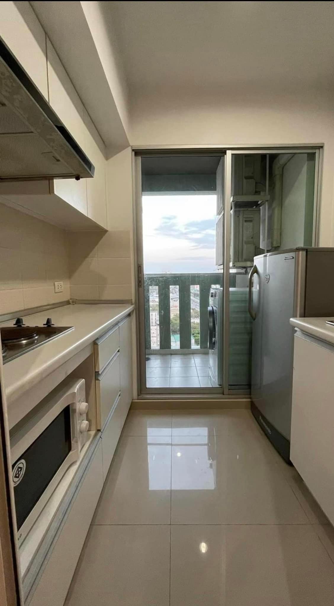 ให้เช่าคอนโด ลุมพินี เพลส พระราม 9 - รัชดา พื้นที่ 35 ตรม. 1 ห้องนอน ราคาเช่า 14,500 /เดือน