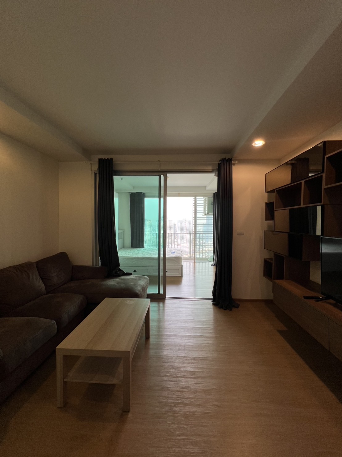 ให้เช่าคอนโด แอ็บสแตร็กส์ พหลโยธิน พาร์ค พื้นที่ 30 ตรม. 1 ห้องนอน เช่า 14,000 บาท/เดือน