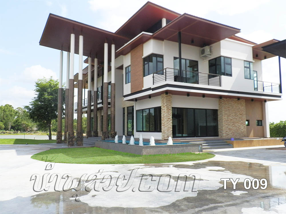 บ่อน้ำพุสี่เหลี่ยมรูปตัวแอล หน้าบ้านคุณ โจ ด่านขุนทด