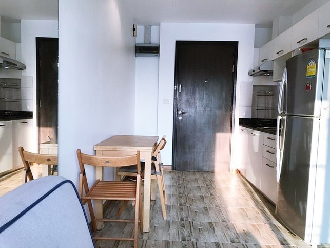 ขายคอนโด ไดมอนด์ รัชดา พื้นที่ 49.21 ตร.ม. 2 ห้องนอน ขาย 4.7 ล้านบาท