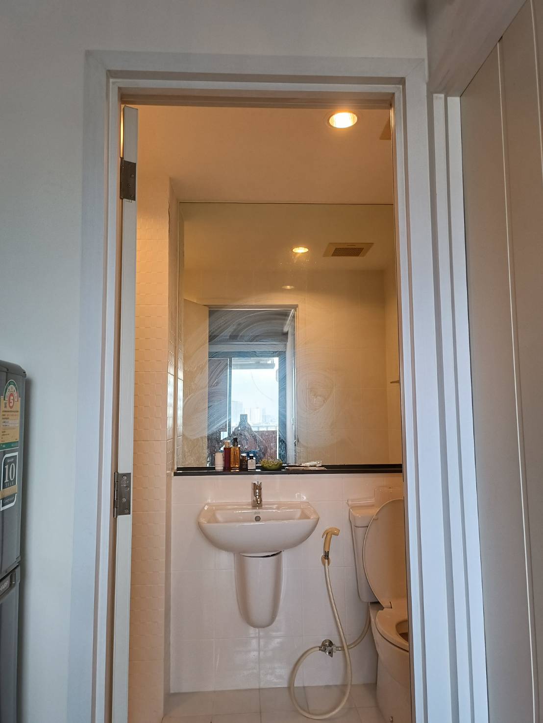 ให้เช่าคอนโด เดอะ ทรี อินเตอร์เชนจ์ พื้นที่ 25 ตร.ม. Cooper เช่า 9,000 บ/ด