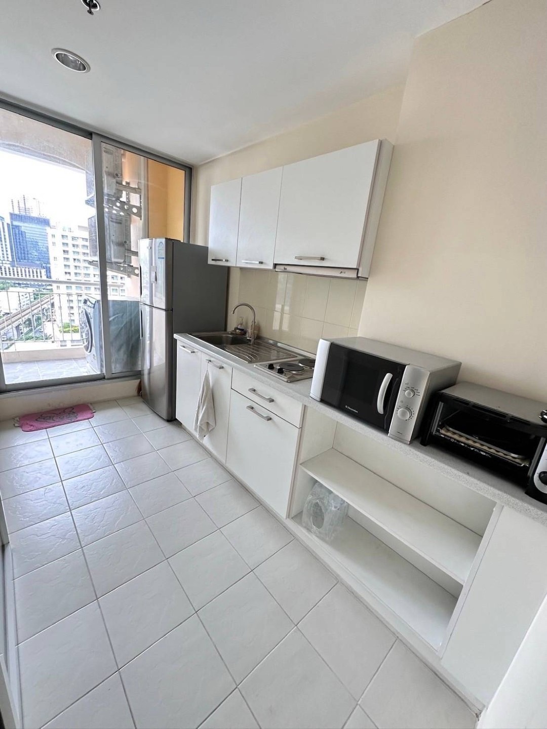 ไลฟ์ พหล อารีย์ 42 ตรม 1 Bed 1 Bath เช่าเดือนละ 16,500 บาท