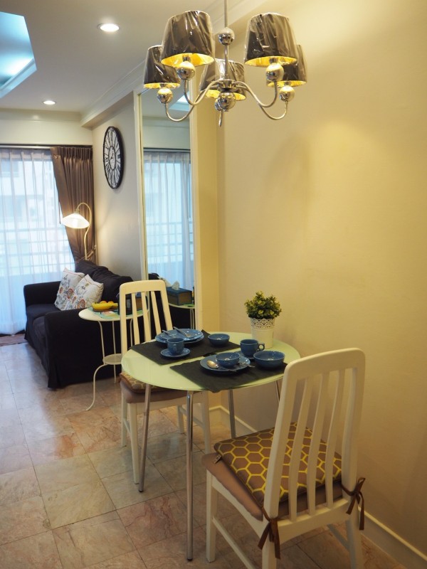 ขายคอนโด สราญใจ แมนชั่น พื้นที่ 60 ตร.ม. 1 ห้องนอน ขาย 4.8 ล้านบาท