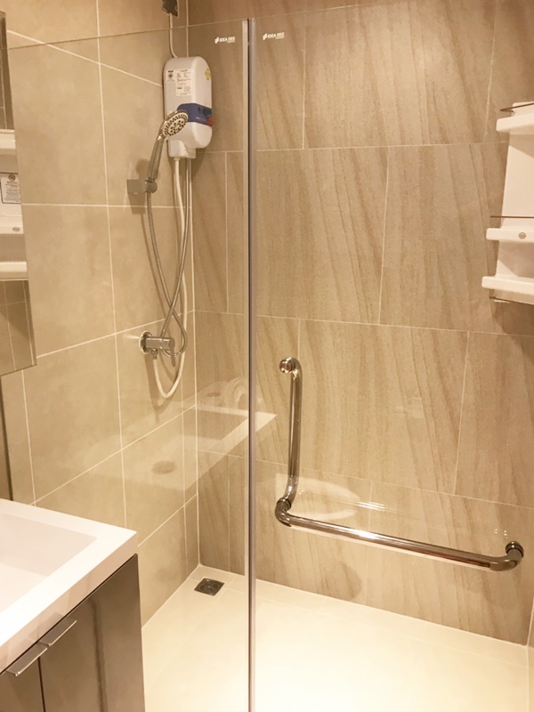 เช่าคอนโด แกรนด์ คอนโดมิเนียม วุฒากาศ 53 พื้นที่ 27 ตร.ม. 1 ห้องนอน เช่า 8,500 บ/ด