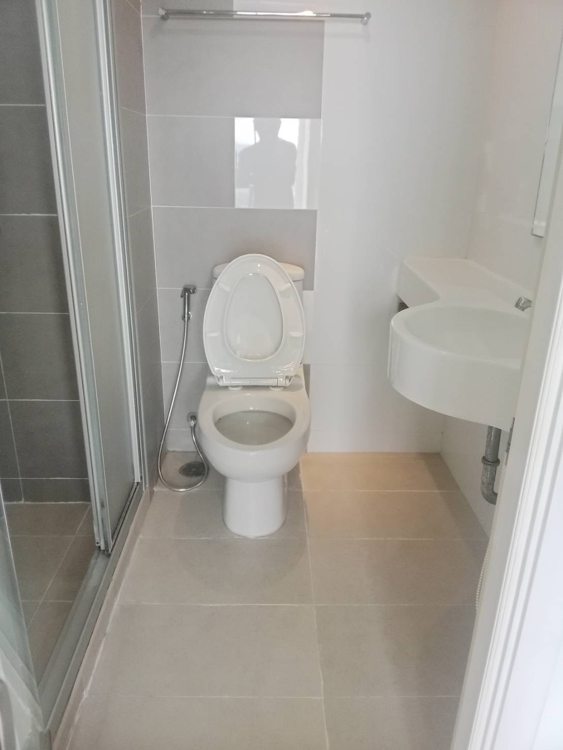 ให้เช่าคอนโด ลุมพินี เพลส พระราม 4 – กล้วยน้ำไท ชั้น 2X พื้นที่ 29 ตร.ม. 1 ห้องนอน ให้เช่า 13,500 บ/ด