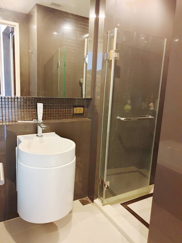 ขาย/ให้เช่า คอนโด ริทึ่ม สุขุมวิท 50 พื้นที่ 45.5 ตร.ม. 1 ห้องนอน เช่า 25,000 บ/ด ขาย 5.6 ลบ.