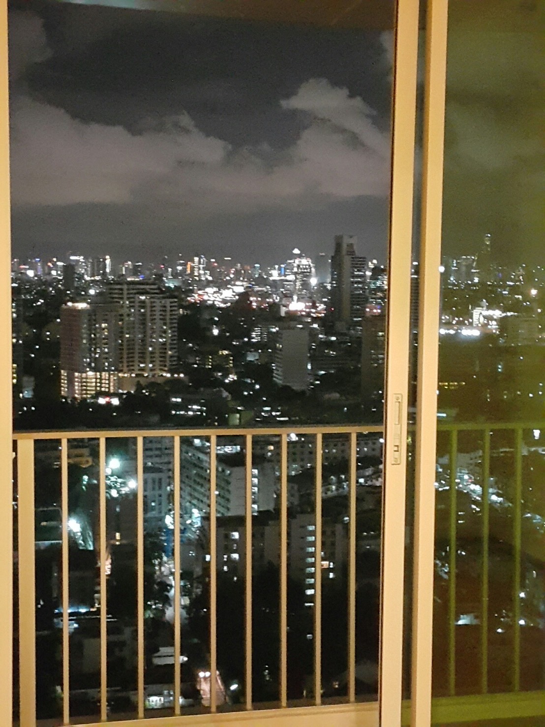 ให้เช่าคอนโด แอ็บสแตร็กส์ พหลโยธิน พาร์ค พื้นที่ 38 ตรม. 1 ห้องนอน เช่า 15,000 บาท/เดือน