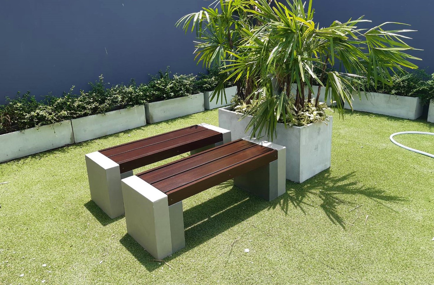 ม้านั่งสนาม รุ่นบล็อคทูโทน ไม้ไฟเบอร์ซีเมนต์ สีไม้โอ๊ค TBK0201-120-O