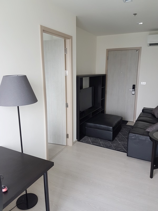 ให้เช่าคอนโด ริทึ่ม สุขุมวิท 36-38 พื้นที่ 33 ตร.ม. 1 ห้องนอน ให้เช่า 32,000 บ/ด