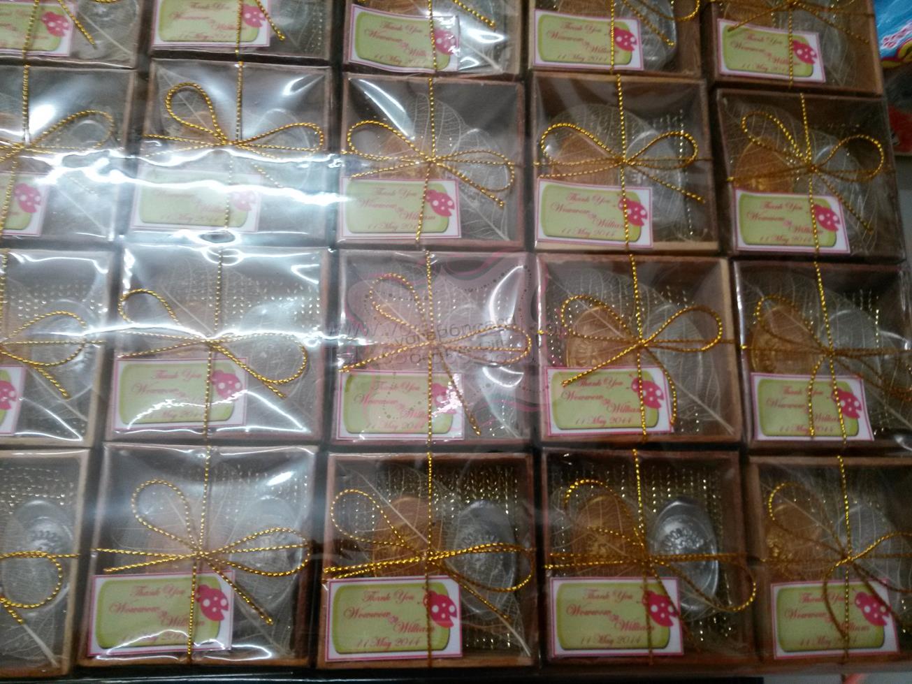 เทียนเงินจีนสีเงินสีทองแพคกล่องไม้