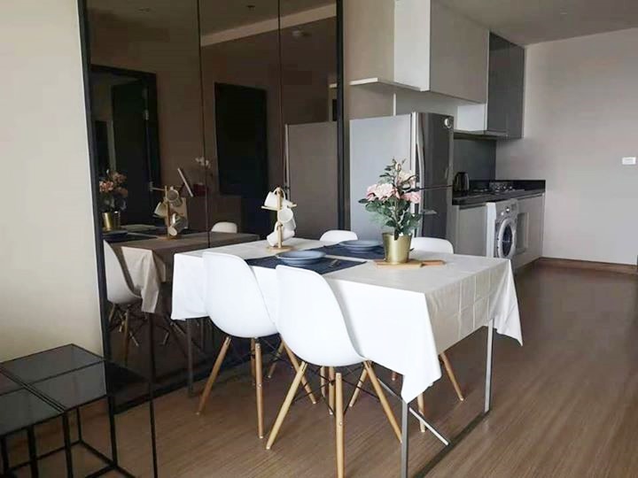 ให้เช่า สกายวอล์ค คอนโดมิเนียม พื้นที่ 60 ตร.ม. 2 ห้องนอน ให้เช่า 40,000 บ/ด