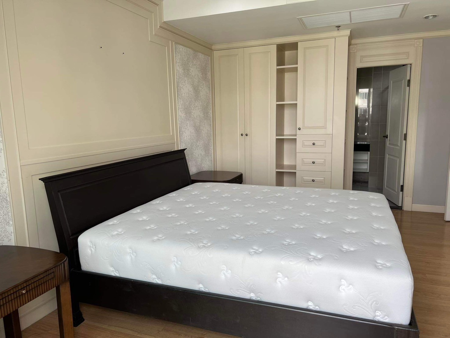 ขาย/ให้เช่า ศุภาลัย เวลลิงตัน พื้นที่ 134 ตร.ม. 3 ห้องนอน เช่า 56,000 บ/ด ขาย 15.5 ล้านบาท