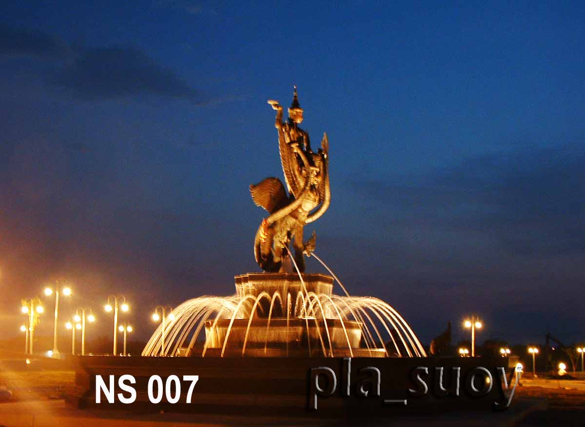 น้ำพุประติมากรรม พระนารายณ์ทรงสุบรรณ