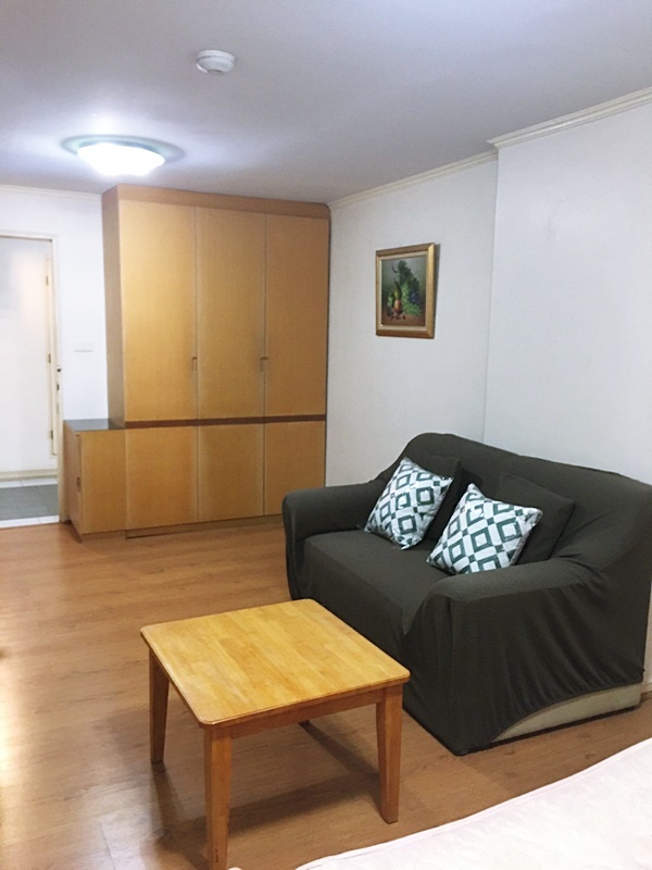 ขาย/ให้เช่าคอนโด ลุมพินี เพลส สาทร 35 ตร.ม. 1 ห้องนอน ให้เช่า 9,000 บ/ด ขาย 2.4 ล.