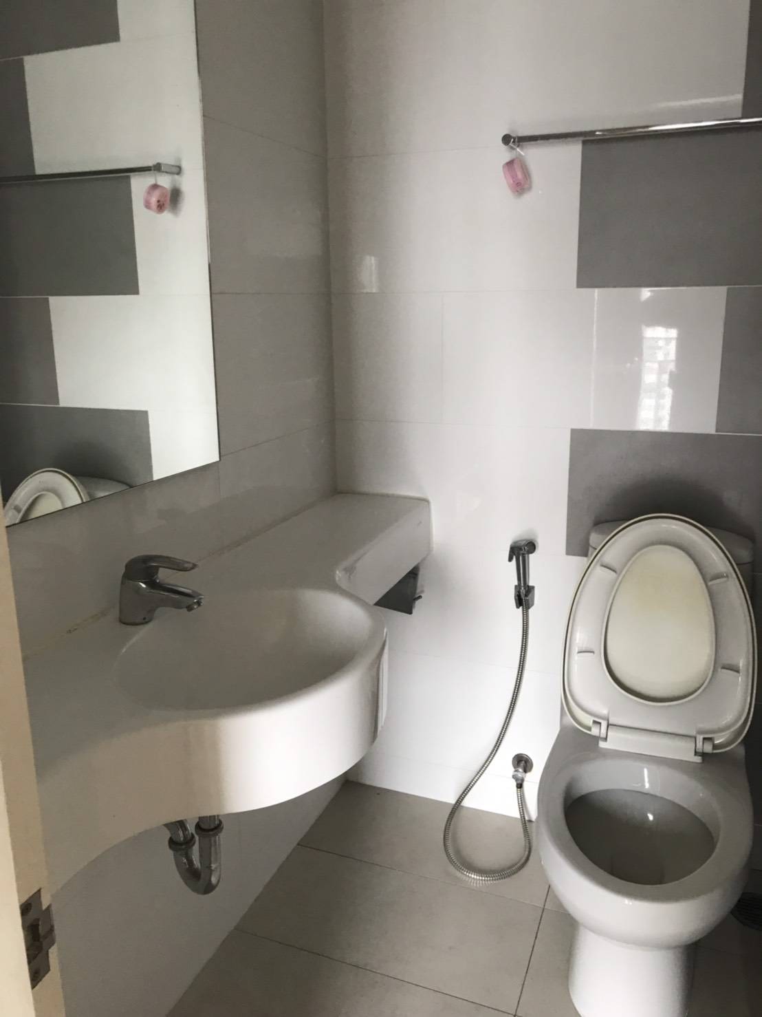 ให้เช่าคอนโด ลุมพินี เพลส พระราม 4-กล้วยน้ำไท 29 ตรม. 1 ห้องนอน ราคาเช่า 12,000 /เดือน