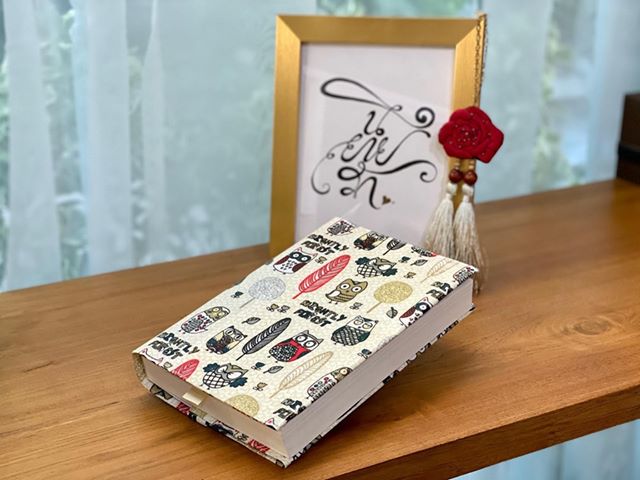 ปกผ้าเคลือบกันน้ำ พื้นครีม ลายนกฮูก ขนาด 8" ( Pocket Book )