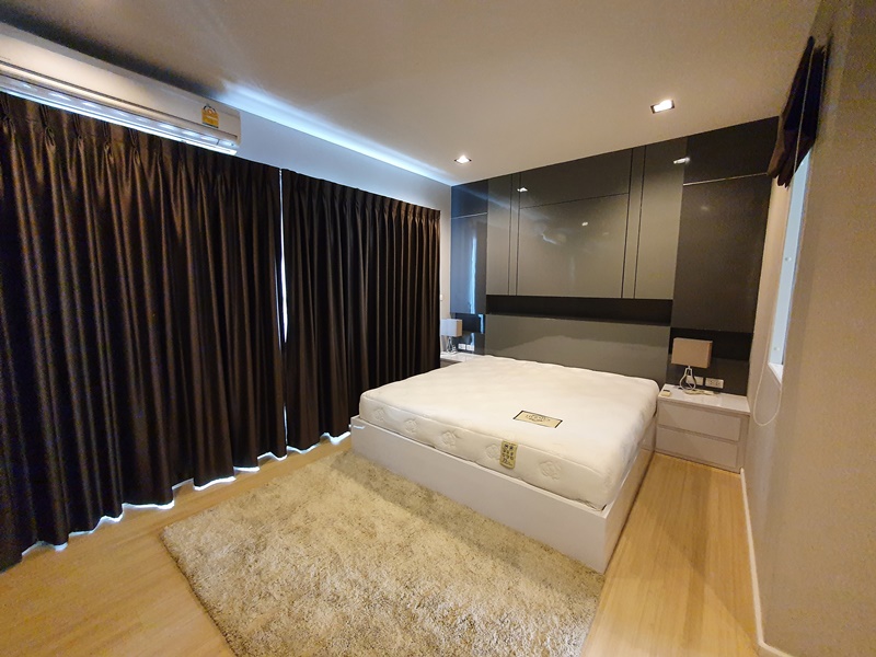 ขายทาวน์โฮม 3ชั้น ย่านรามคำแหง 39 พื้นที่ 32.2 ตรว. 3 ห้องนอน ขาย 6.9 ล้านบาท