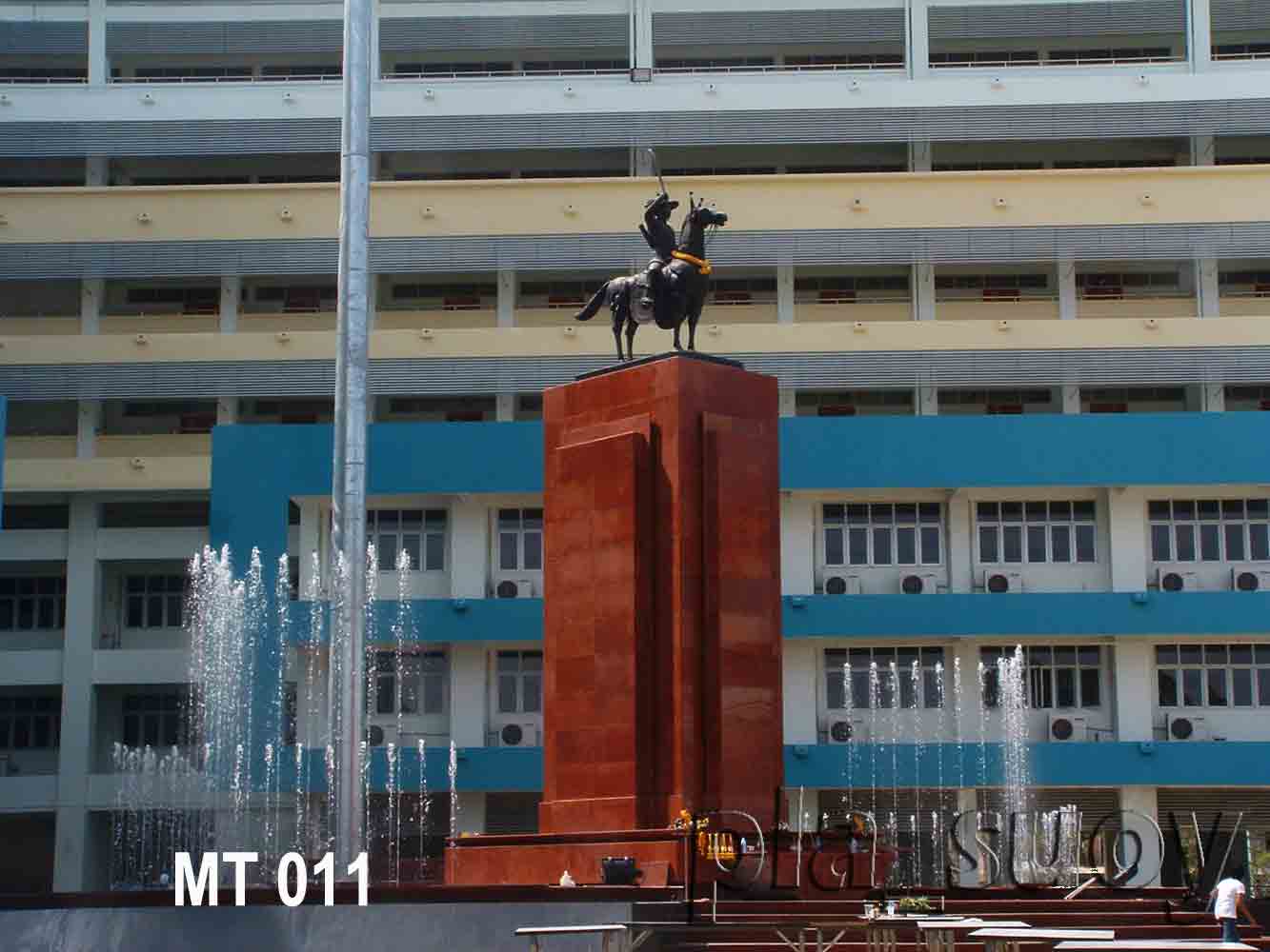 น้ำพุประติมากรรม พระเจ้าตากสิน