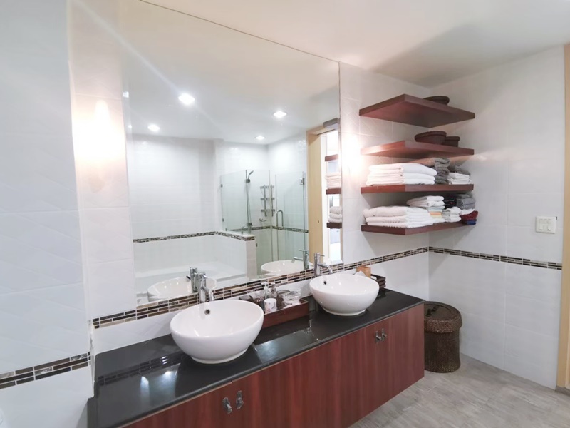 ให้เช่าคอนโด ซิตี้ สมาร์ท สุขุมวิท18 พื้นที่ 160 ตร.ม. 2 ห้องนอน ให้เช่า 70,000 บ/ด