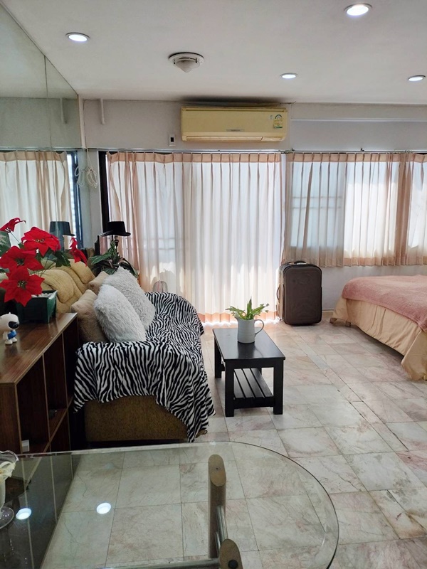 ขายคอนโด สราญใจ แมนชั่น พื้นที่ 35 ตร.ม. ห้องสตูดิโอ ขาย 2.8 ล้านบาท