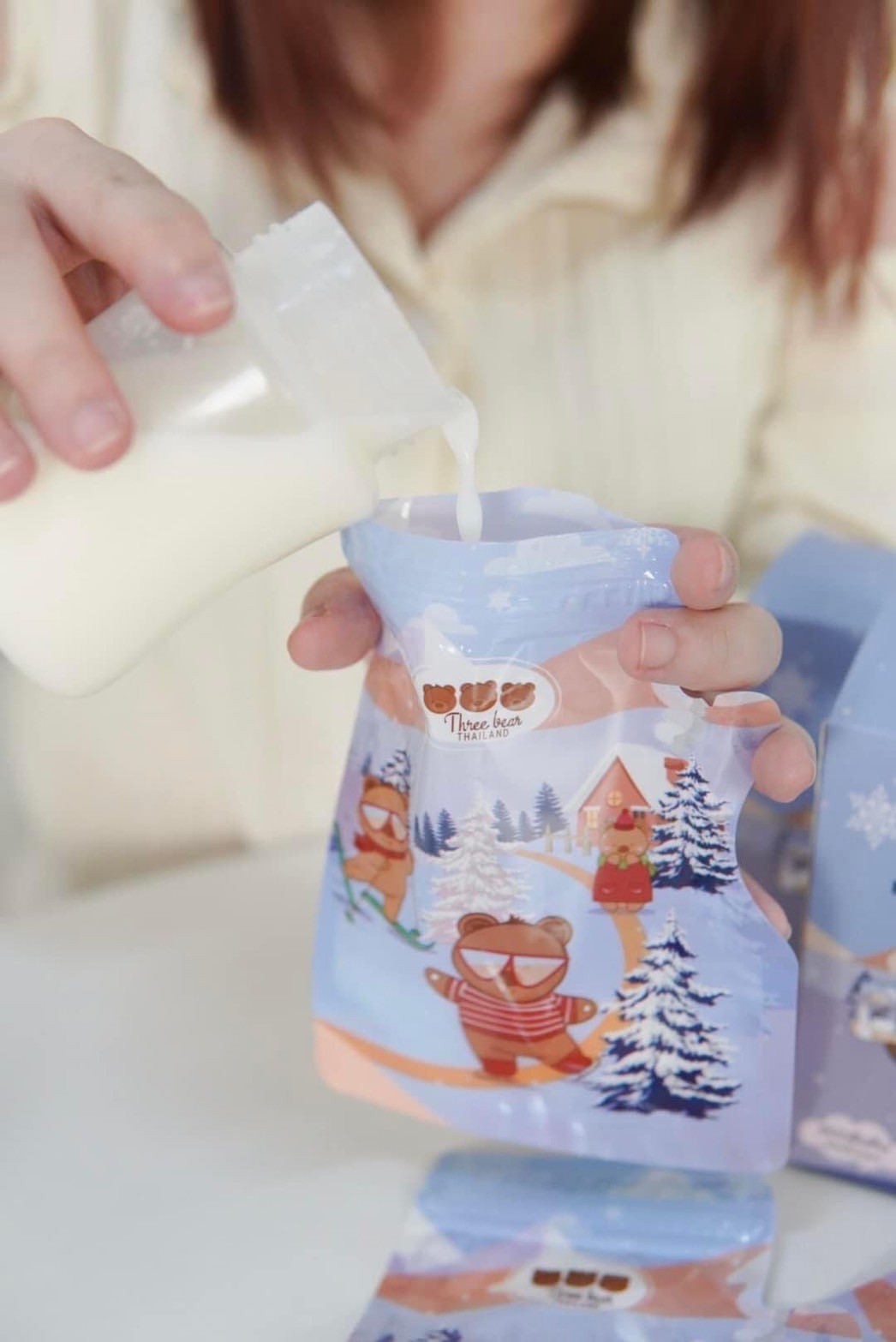 Three bear ถุงเก็บน้ำนมแม่ ถุงสต๊อกน้ำนมขนาด 8 ออนซ์ ผลิตจากวัสดุ Food grade