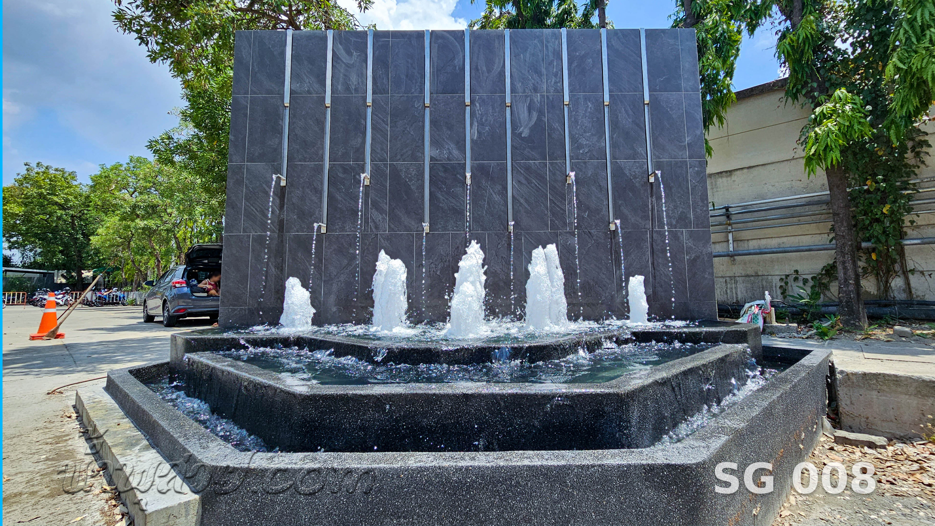 น้ำพุต้นสน - สยามเจมส์ เฮอริเทจ ประดิษฐ์มนูธรรม