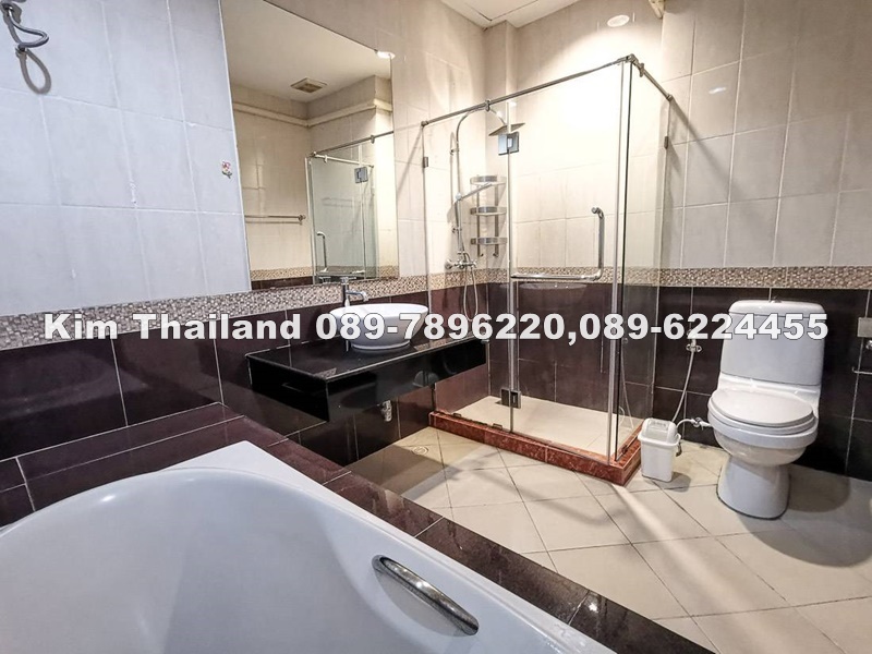 ขายทาวน์เฮ้าส์ 3.5 ชั้น บ้านกลางกรุง แกรนด์ เวียนนา พระราม 3 250 ตรม. ขาย 14 ล.