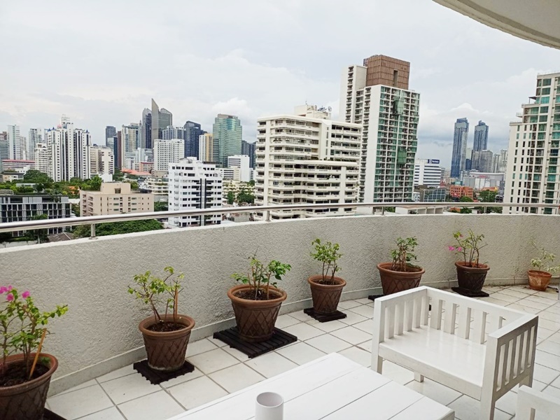 ขายคอนโด ศุภาลัย เพลส สุขุมวิท 39 พื้นที่ 136 ตรม. 2 ห้องนอน ขาย 11.1 ล้านบาท