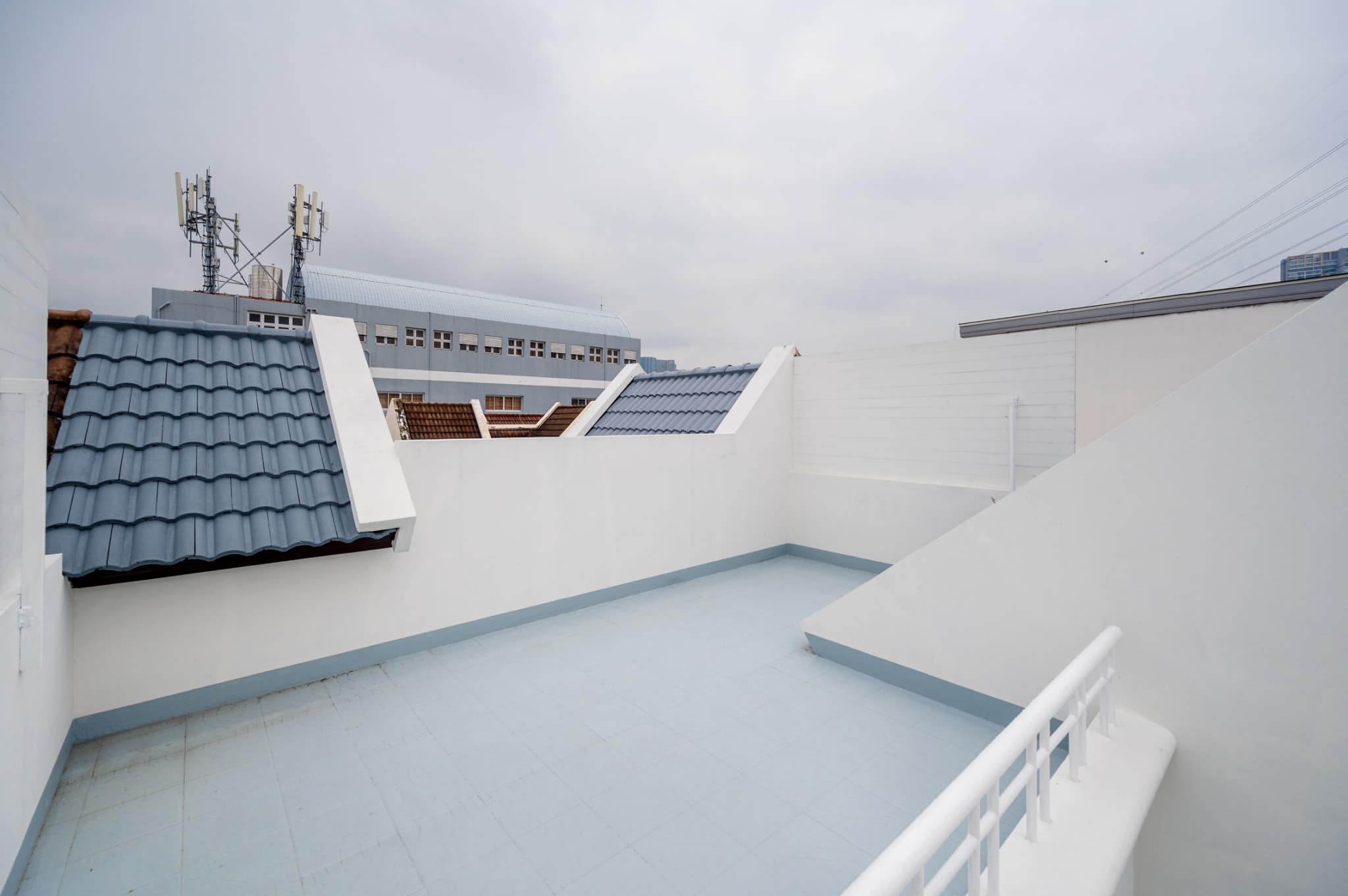 ขาย/ให้เช่า ทาวน์โฮม 4.5 ชั้น ย่านจตุจักร พื้นที่ 26 ตรว. 5 ห้องนอน เช่า 300,000 บ/ด ขาย 19.99 ล้าน