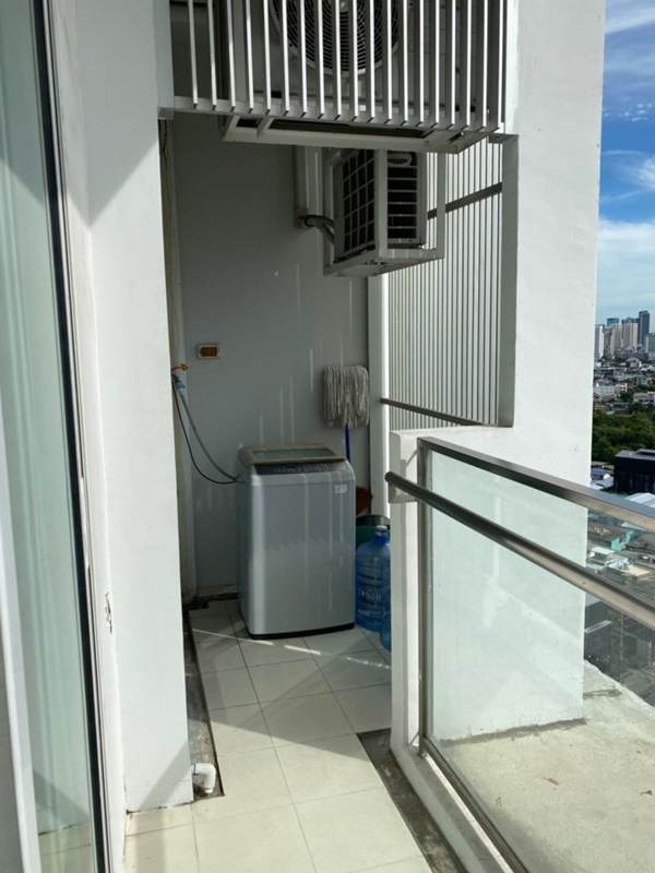 ให้เช่าคอนโด เดอะ บลูม สุขุมวิท 71 พื้นที่ 59 ตรม. 2 ห้องนอน เช่า 18,000 บาท/เดือน