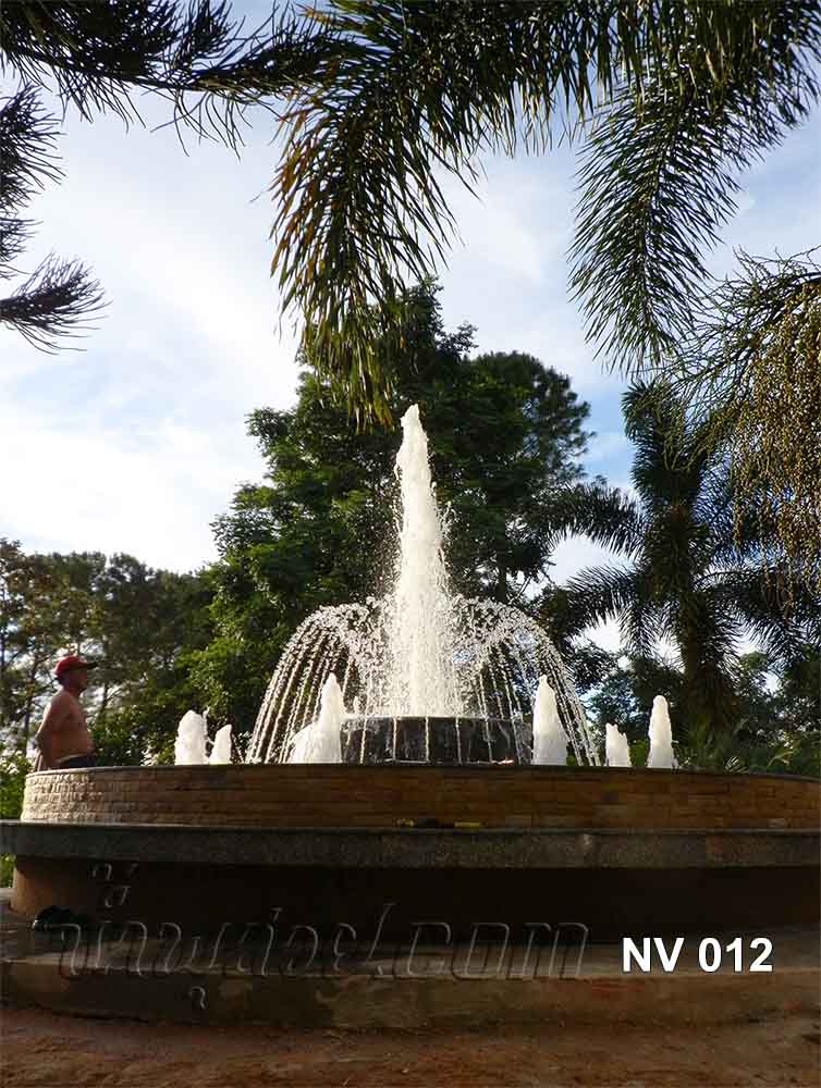 บ่อน้ำพุวงกลม 2 ชั้น พร้อมวง Ring และทรงต้นสน 8 หัว ที่ สวนน้ำทิพย์ วัลเล่ย์ ภูเรือ