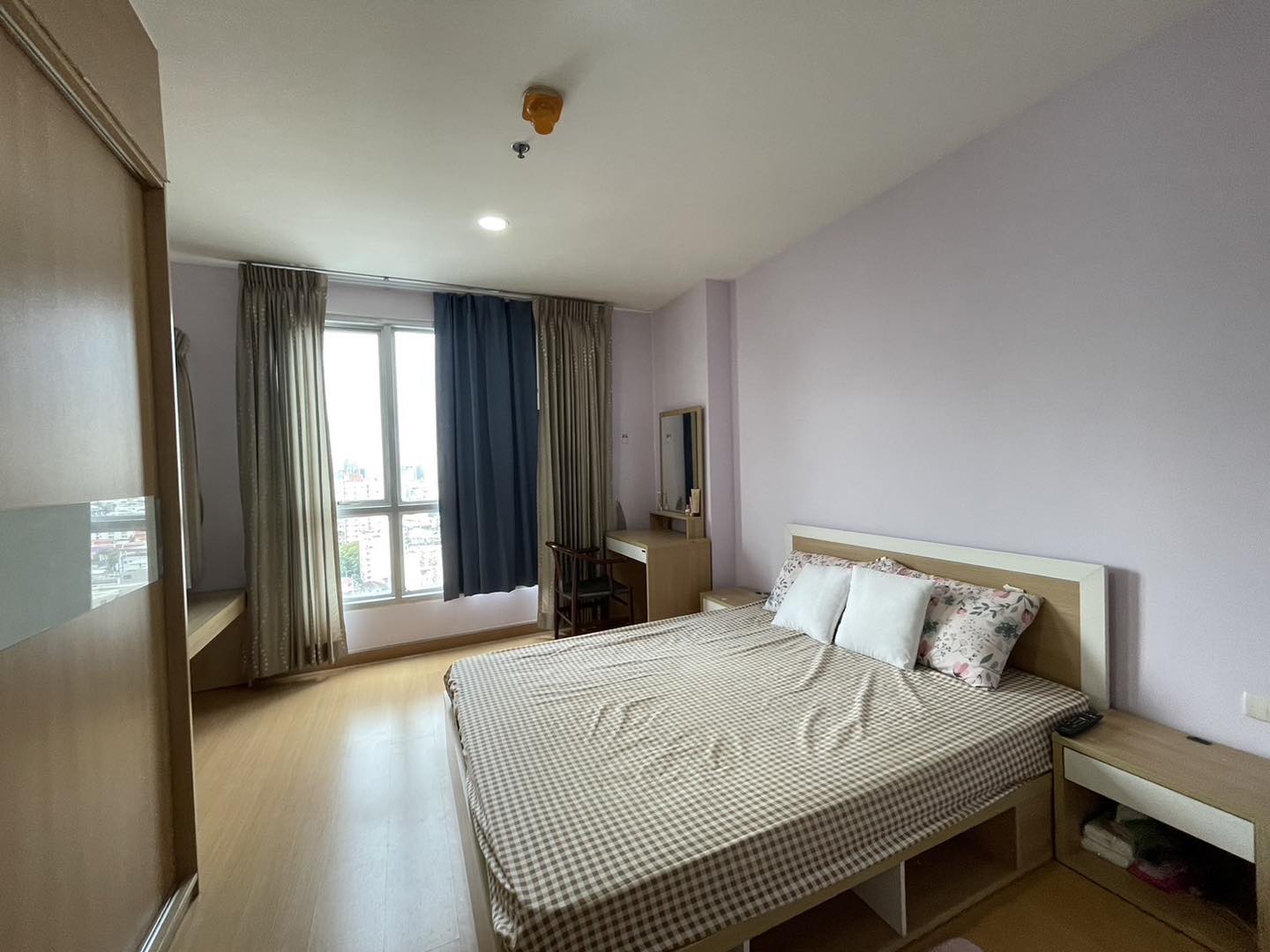 ให้เช่าคอนโด ไลฟ์ แอท รัชดา ห้วยขวาง พื้นที่ 42 ตร.ม. 1 ห้องนอน ราคา15,000 บาท/เดือน