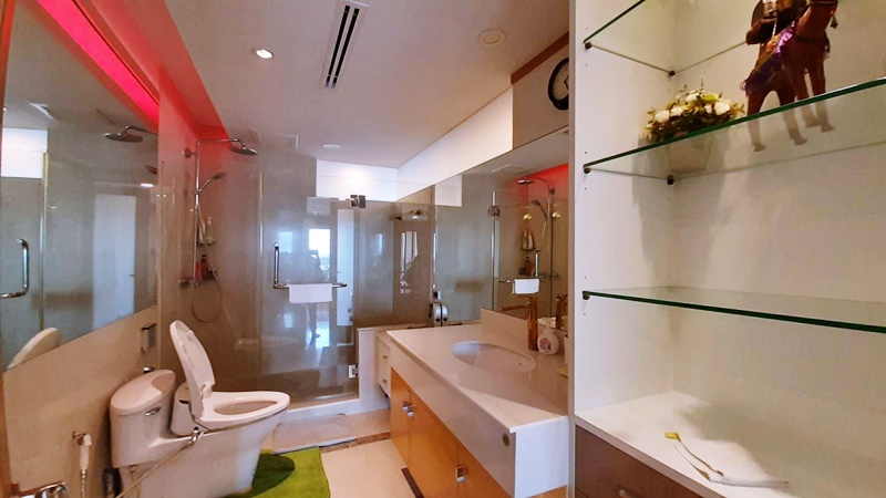 ให้เช่าคอนโด สเตท ทาวเวอร์ คอนโดมิเนียม พื้นที่ 174 ตรม. 2 ห้องนอน เช่า 90,000 บ/ด