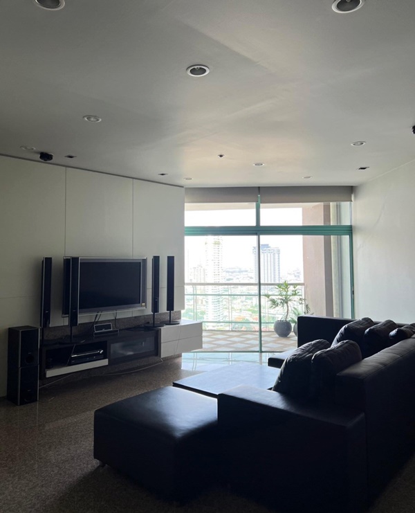 ให้เช่าคอนโด ชาเทรียม ริเวอร์ไซด์ เรสซิเด้นท์ 128 ตร.ม. 2 ห้องนอน เช่า 65,000 บ/ด