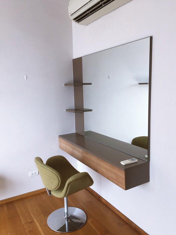 ให้เช่าคอนโด ไฮฟ์ ตากสินพื้นที่ 50 ตร.ม. 1 ห้องนอน เช่า 16,500 บ/ด