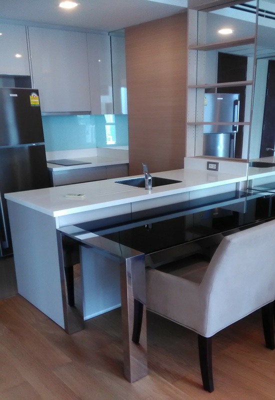 ขาย/ให้เช่า ดิ แอดเดรส อโศก 45 ตร.ม. 1 ห้องนอน ให้เช่า 28,000 บ/ด ขาย 10.7 ล้านบาท