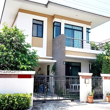 หมู่บ้าน ขาย บ้านเดี่ยว 2 ชั้น หมู่บ้าน เศรษฐสิริ วงแหวน - สุขาภิบาล 2 พื้นที่ 52.50 ตรว. และพื้นที่ใช้สอย 127 ตรม.