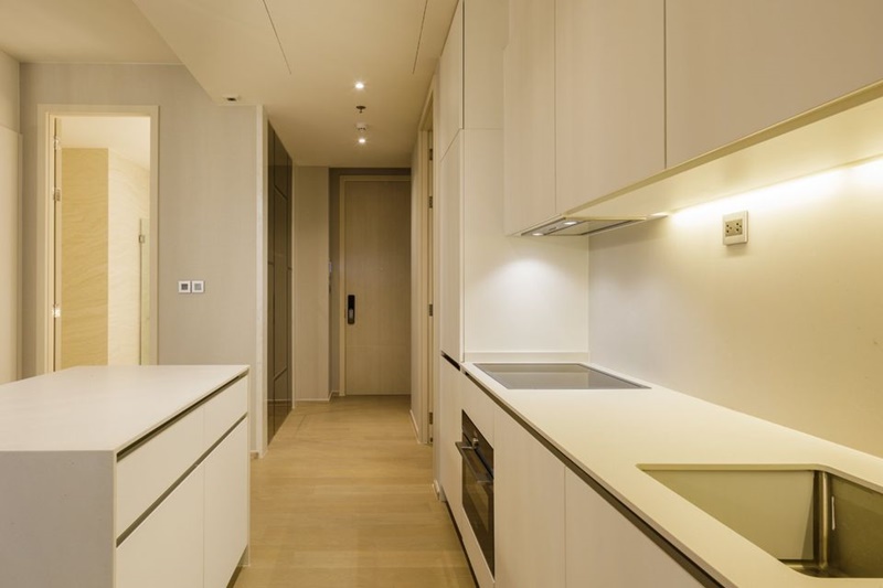 ให้เช่าคอนโด เดอะ สแตรนด์ ทองหล่อ พื้นที่ 95 ตร.ม. 2 ห้องนอน. เช่า 100,000 บ/ด