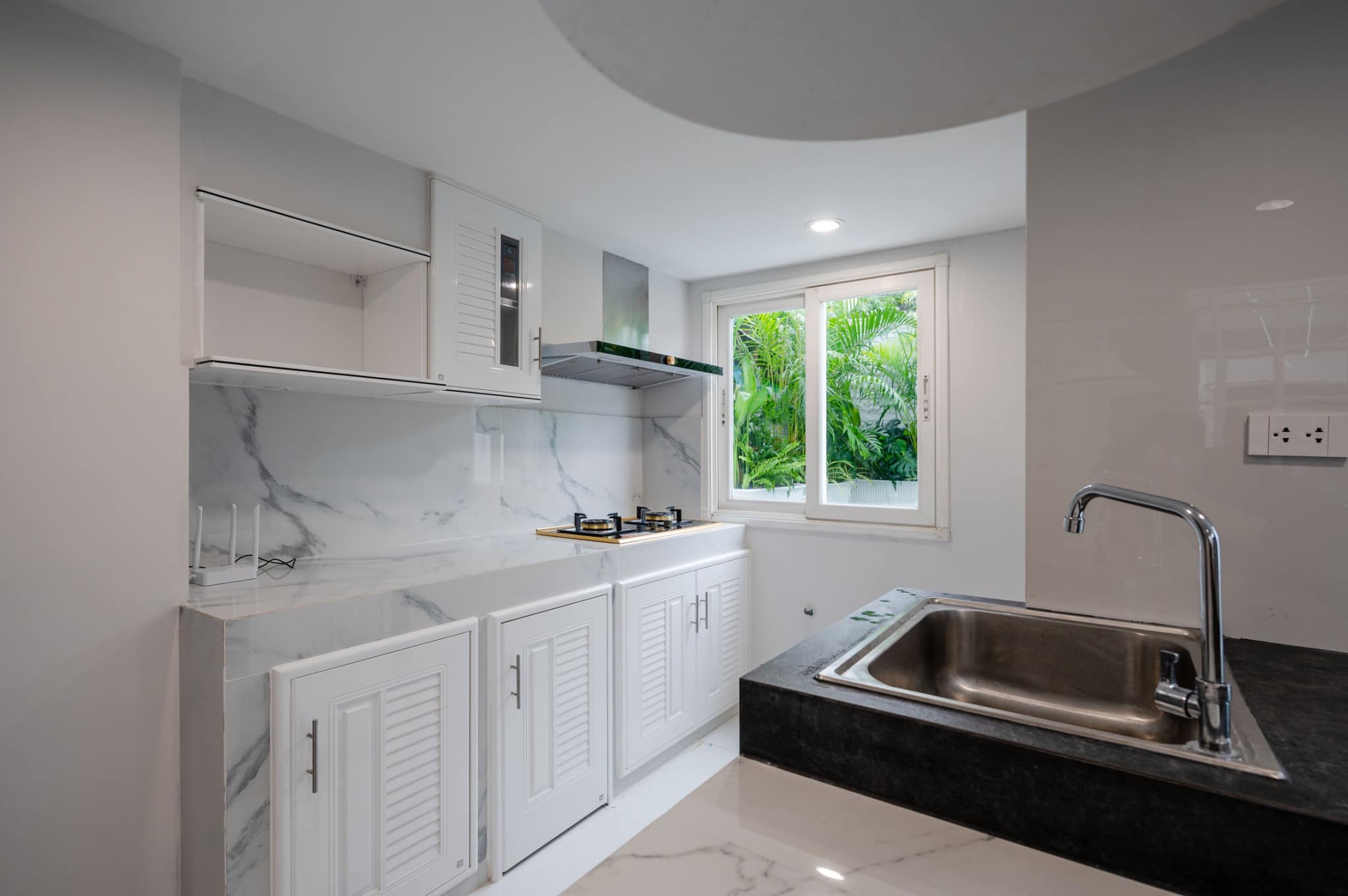 ขาย/ให้เช่า ทาวน์โฮม 4.5 ชั้น ย่านจตุจักร พื้นที่ 26 ตรว. 5 ห้องนอน เช่า 300,000 บ/ด ขาย 19.99 ล้าน